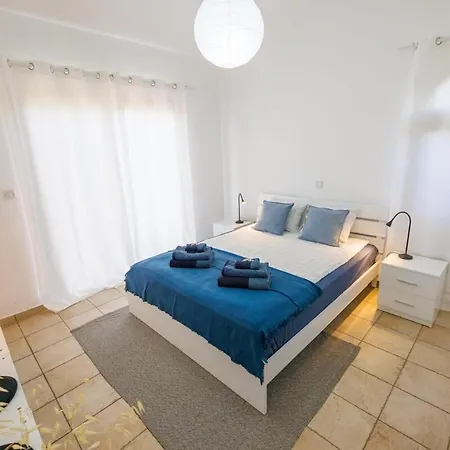 Fitness Near Beaches Ferienhaus Peyia